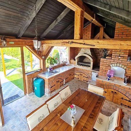 Boutique Vila Cristian  Luaran gambar