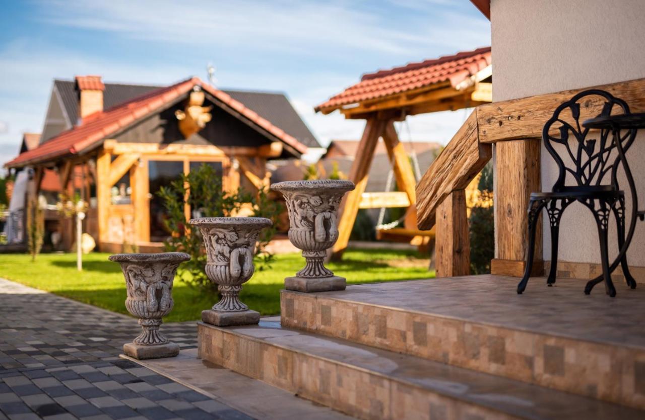 Boutique Vila Cristian  Luaran gambar