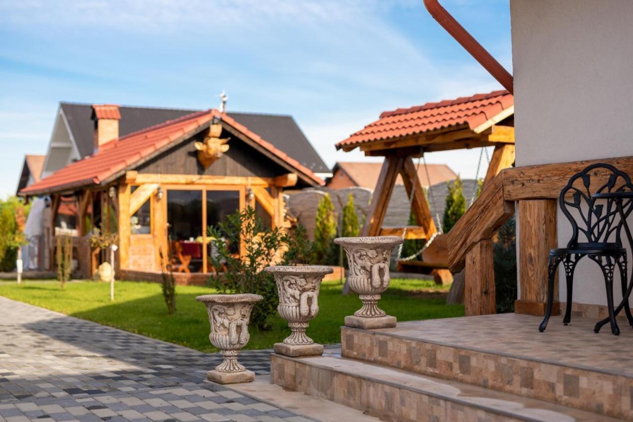Boutique Vila Cristian  Luaran gambar