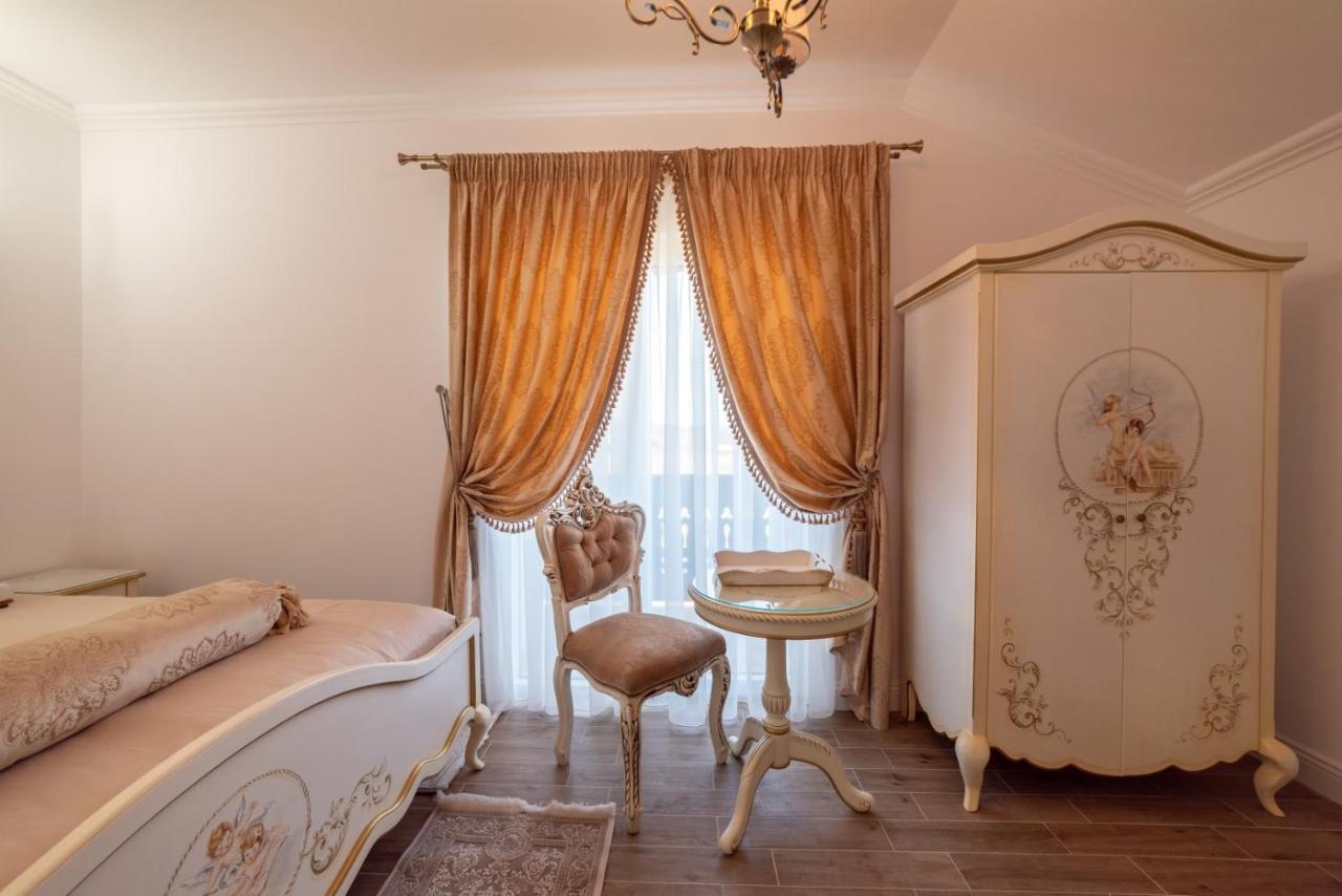 Boutique Vila Cristian  Luaran gambar