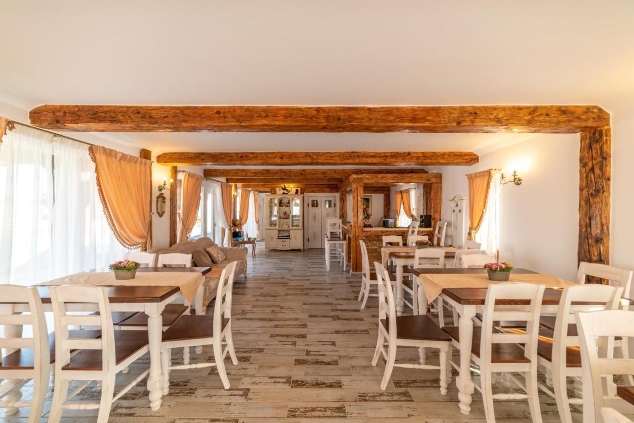 Boutique Vila Cristian  Luaran gambar