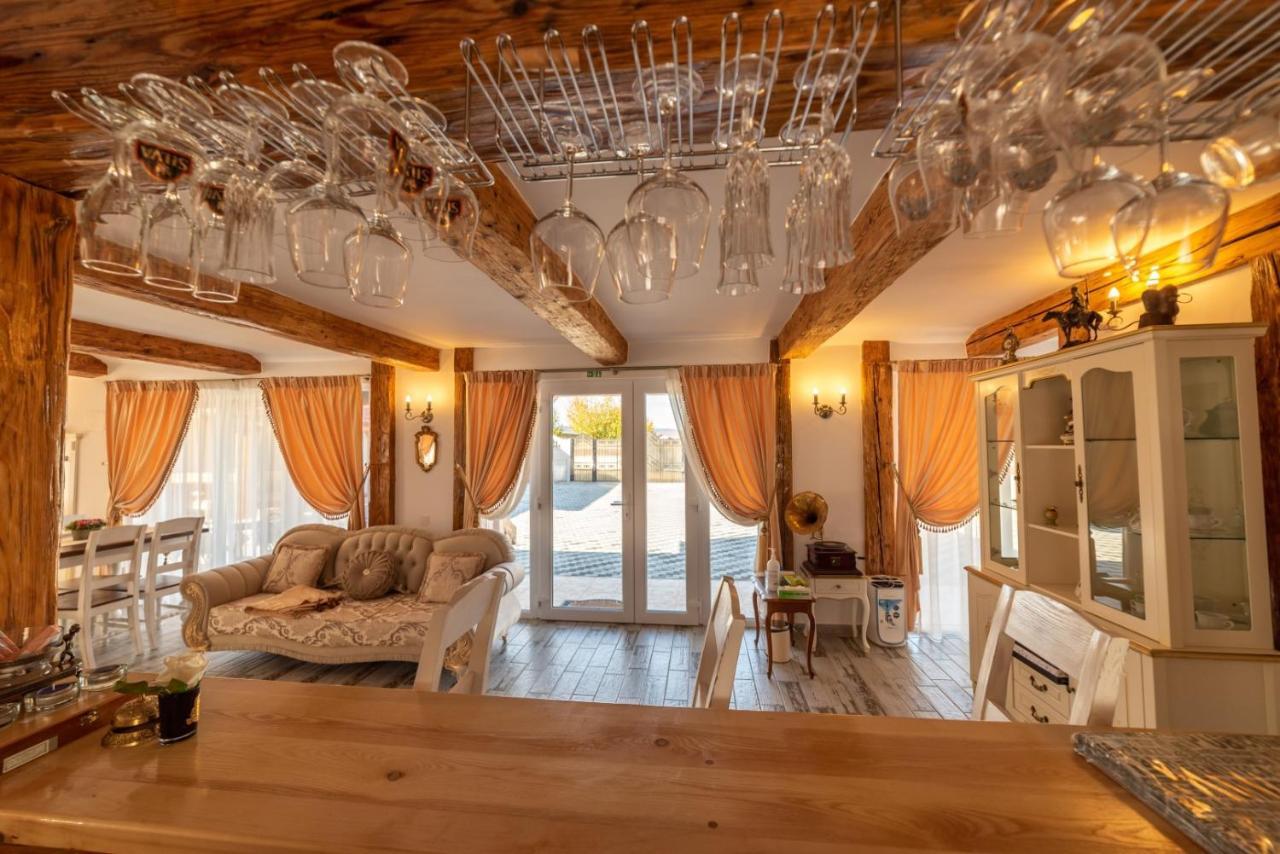 Boutique Vila Cristian  Luaran gambar