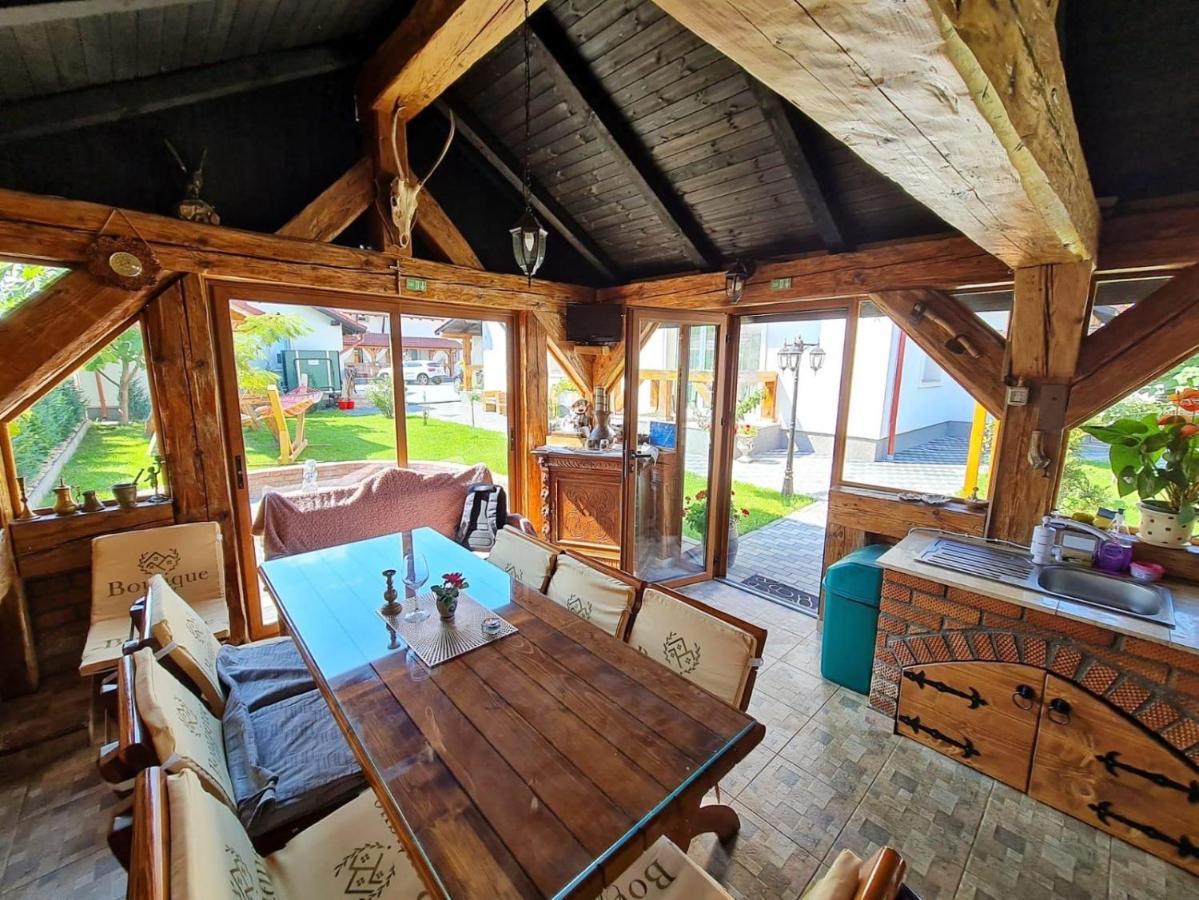 Boutique Vila Cristian  Luaran gambar